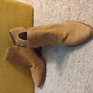 Camel suede booties